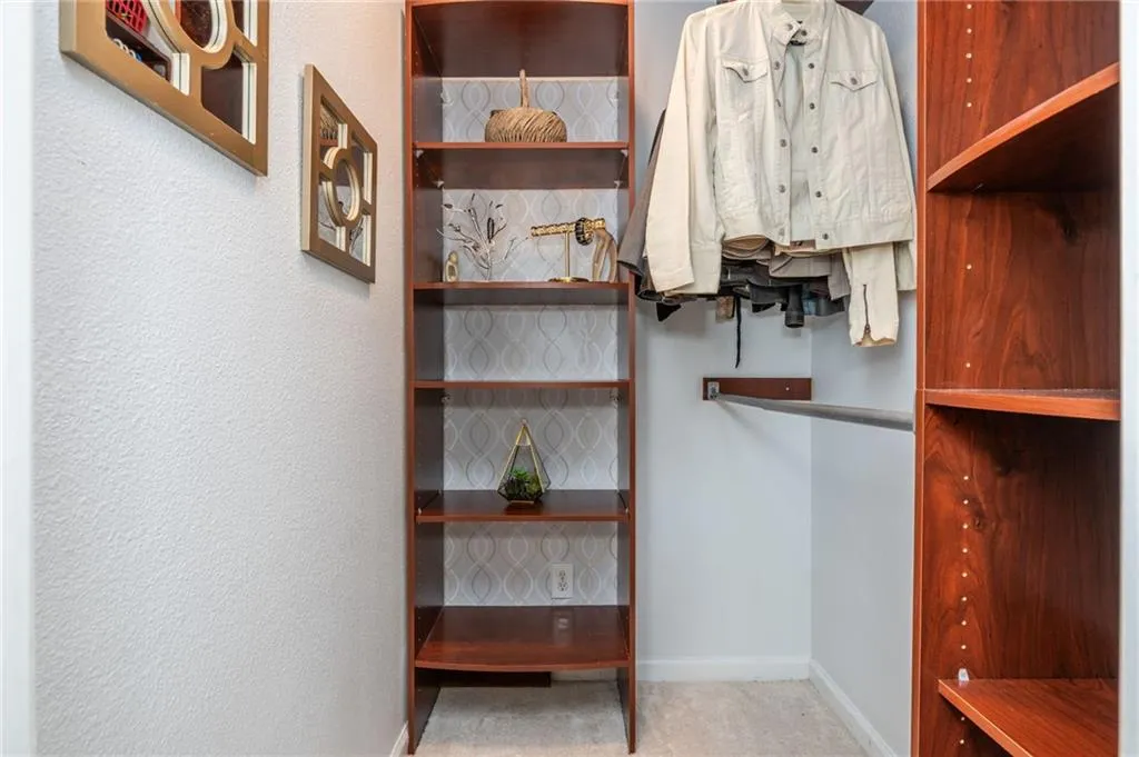 6940 Roswell Road Unit B4, Sandy Springs, Georgia 30328, 2 Bedrooms Bedrooms, ,1 BathroomBathrooms,Residential,For Sale,6940 Roswell Road Unit B4,7729982
