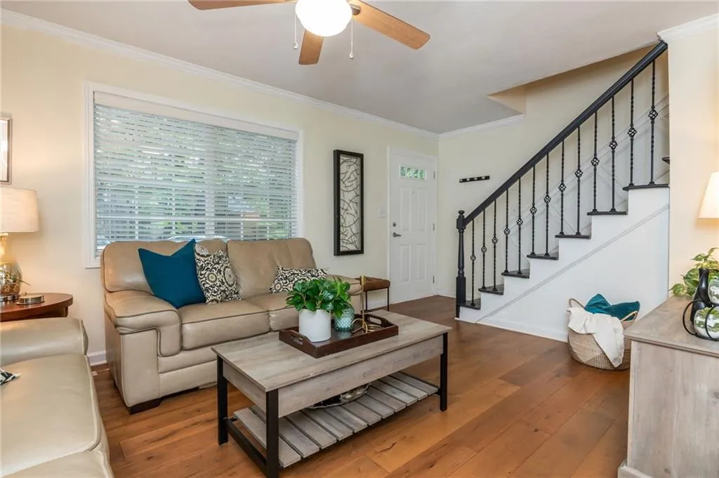 6940 Roswell Road Unit B4, Sandy Springs, Georgia 30328, 2 Bedrooms Bedrooms, ,1 BathroomBathrooms,Residential,For Sale,6940 Roswell Road Unit B4,7729982