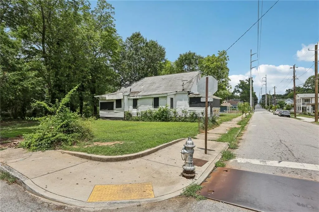 438 James P Brawley Drive Nw, Atlanta, Georgia 30318, 3 Bedrooms Bedrooms, ,1 BathroomBathrooms,Residential,For Sale,438 James P Brawley Drive Nw,7622154