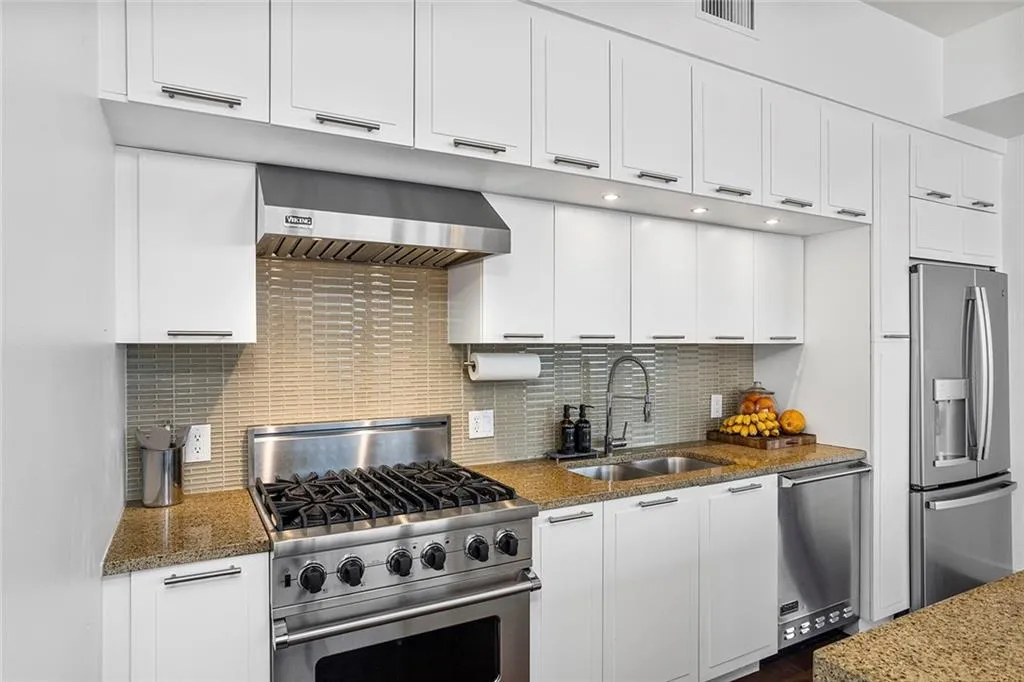 1820 Peachtree Street Nw Unit 1509, Atlanta, Georgia 30309, 2 Bedrooms Bedrooms, 0 ,3 BathroomsBathrooms,Residential,For Sale,1820 Peachtree Street Nw Unit 1509,7800264