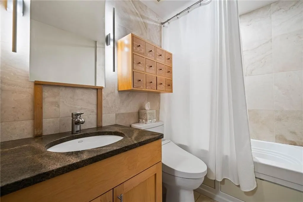 Owner's Bathroom