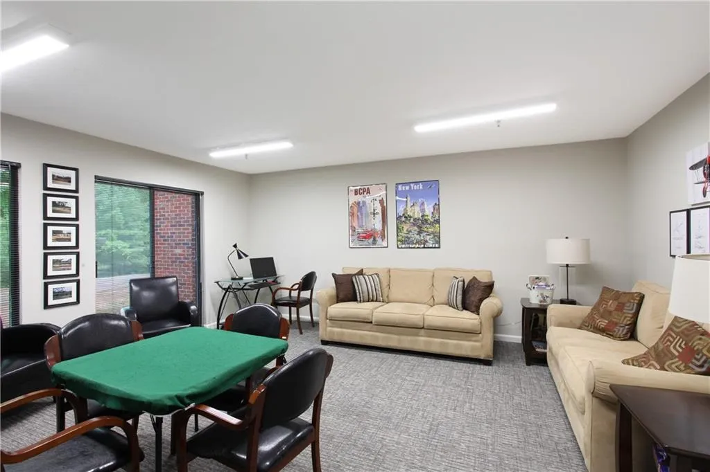 475 Mount Vernon Highway Ne Unit B109, Sandy Springs, Georgia 30328, 2 Bedrooms Bedrooms, ,2 BathroomsBathrooms,Residential,Sold,475 Mount Vernon Highway Ne Unit B109,6909346