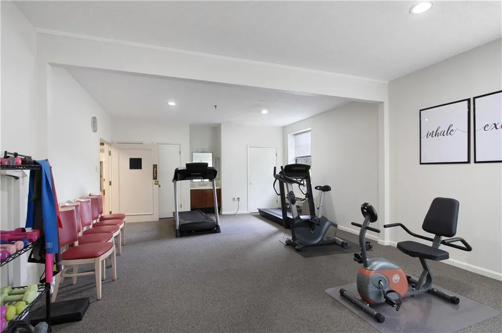 475 Mount Vernon Highway Ne Unit B109, Sandy Springs, Georgia 30328, 2 Bedrooms Bedrooms, ,2 BathroomsBathrooms,Residential,Sold,475 Mount Vernon Highway Ne Unit B109,6909346