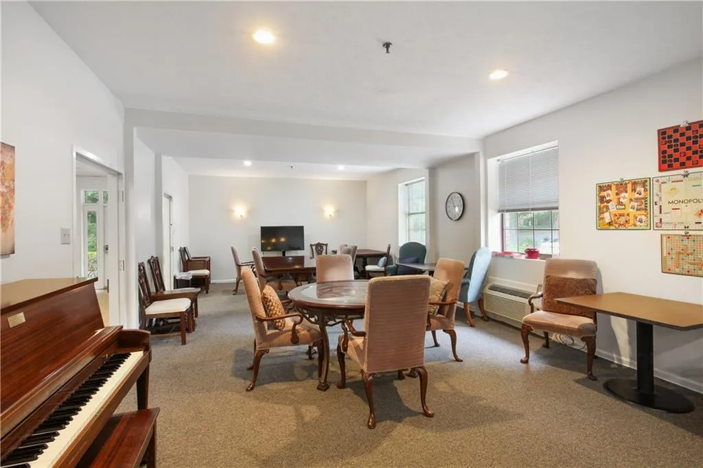 475 Mount Vernon Highway Ne Unit B109, Sandy Springs, Georgia 30328, 2 Bedrooms Bedrooms, ,2 BathroomsBathrooms,Residential,Sold,475 Mount Vernon Highway Ne Unit B109,6909346