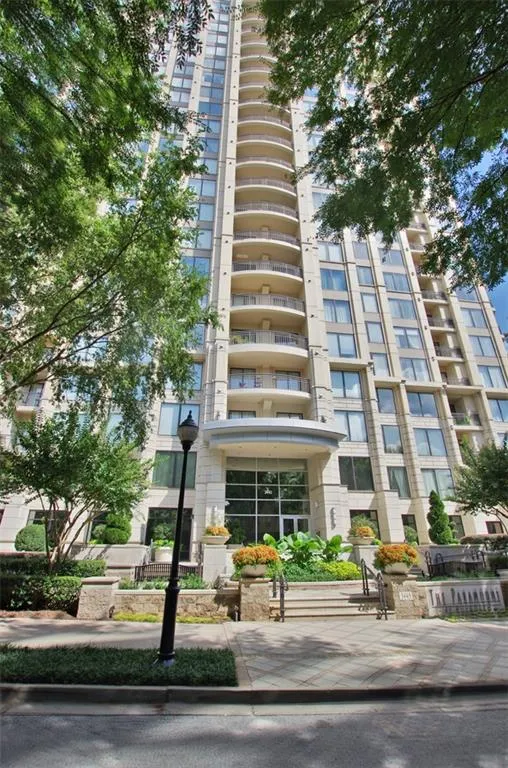 3445 Stratford Road Ne Unit 1003, Atlanta, Georgia 30326, 1 Bedroom Bedrooms, ,1 BathroomBathrooms,Residential,Sold,3445 Stratford Road Ne Unit 1003,6082974