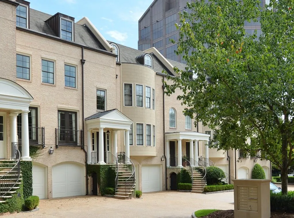 92 Old Ivy Road Ne Unit 7, Atlanta, Georgia 30342, 4 Bedrooms Bedrooms, ,4 BathroomsBathrooms,Residential,Sold,92 Old Ivy Road Ne Unit 7,5599922