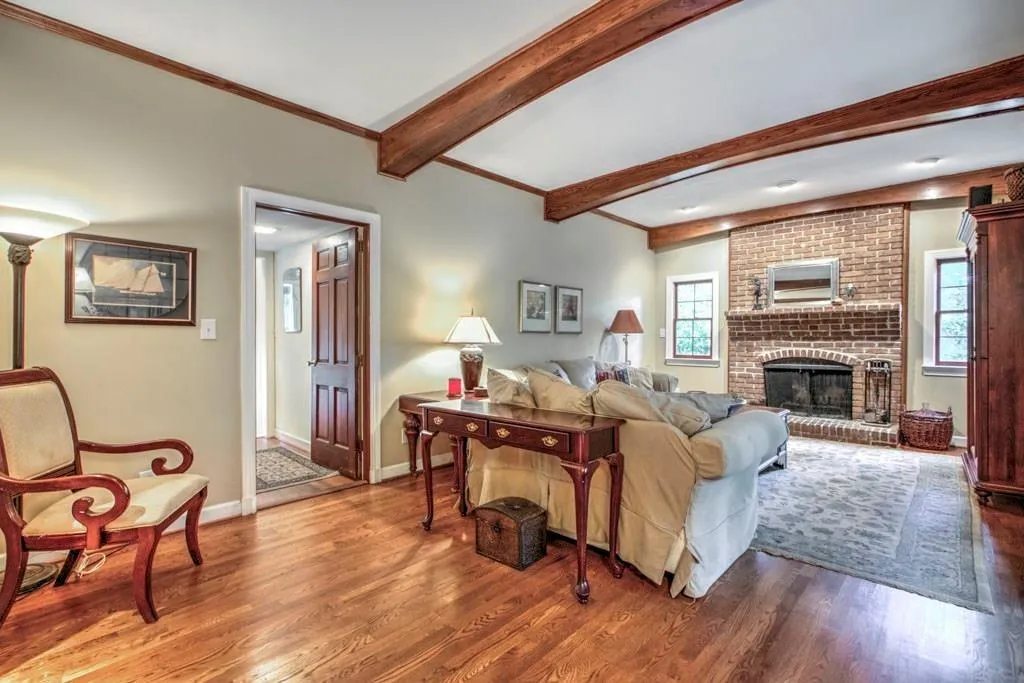 5571 Arundel Drive, Atlanta, Georgia 30327, 5 Bedrooms Bedrooms, ,3 BathroomsBathrooms,Residential,Sold,5571 Arundel Drive,6100452