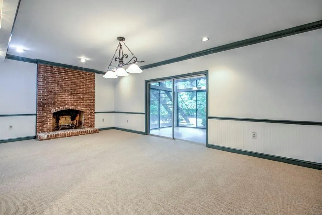5571 Arundel Drive, Atlanta, Georgia 30327, 5 Bedrooms Bedrooms, ,3 BathroomsBathrooms,Residential,Sold,5571 Arundel Drive,6100452