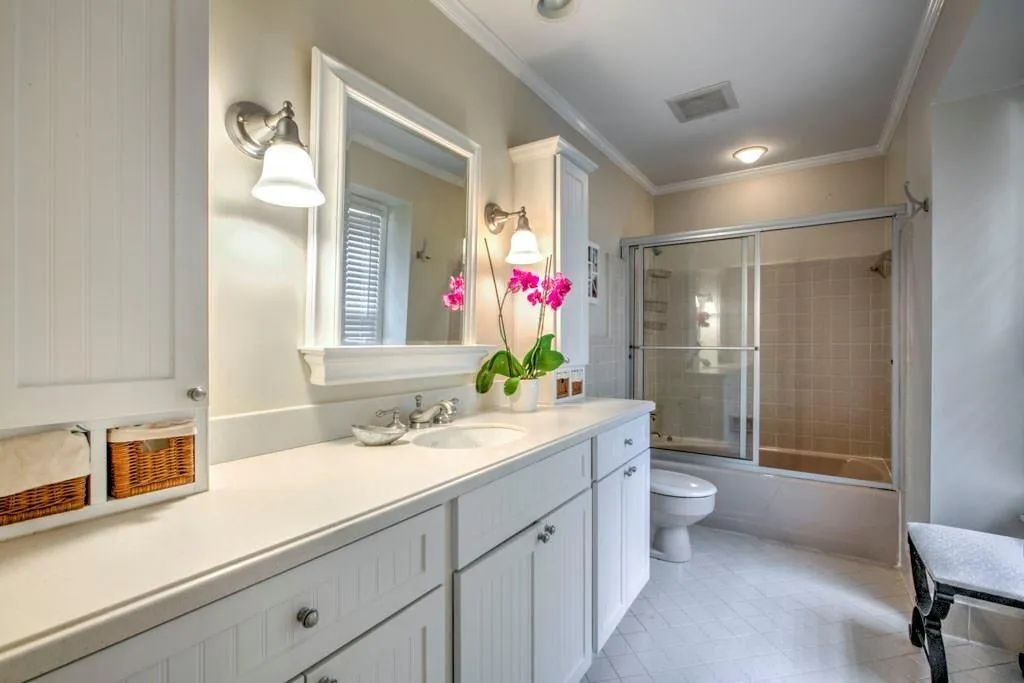 5571 Arundel Drive, Atlanta, Georgia 30327, 5 Bedrooms Bedrooms, ,3 BathroomsBathrooms,Residential,Sold,5571 Arundel Drive,6100452