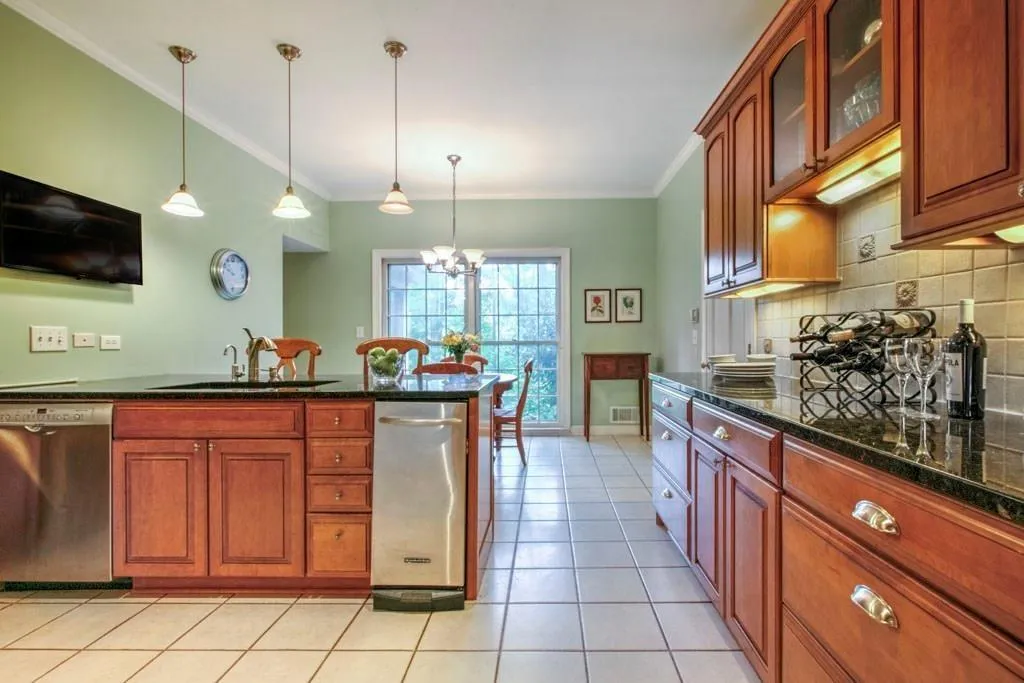 5571 Arundel Drive, Atlanta, Georgia 30327, 5 Bedrooms Bedrooms, ,3 BathroomsBathrooms,Residential,Sold,5571 Arundel Drive,6100452