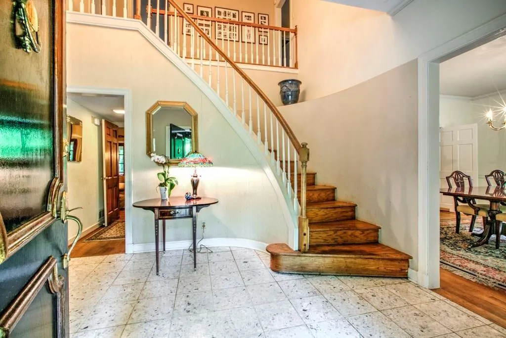 5571 Arundel Drive, Atlanta, Georgia 30327, 5 Bedrooms Bedrooms, ,3 BathroomsBathrooms,Residential,Sold,5571 Arundel Drive,6100452