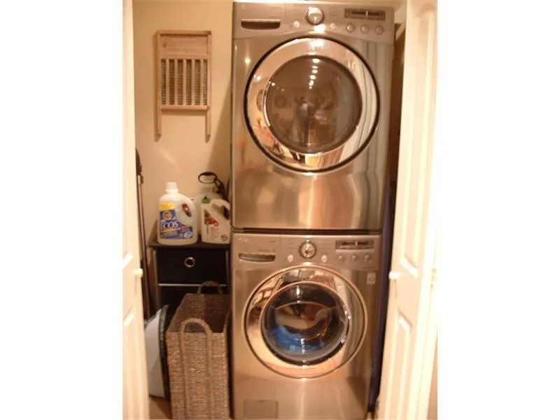 6851 Roswell Road Unit 11, Atlanta, Georgia 30328, 3 Bedrooms Bedrooms, ,2 BathroomsBathrooms,Residential,Sold,6851 Roswell Road Unit 11,5611506