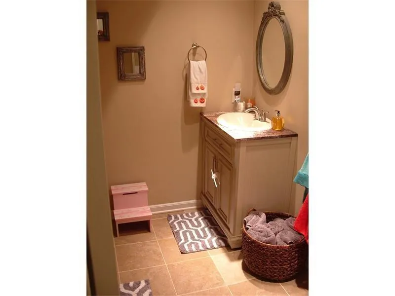 6851 Roswell Road Unit 11, Atlanta, Georgia 30328, 3 Bedrooms Bedrooms, ,2 BathroomsBathrooms,Residential,Sold,6851 Roswell Road Unit 11,5611506