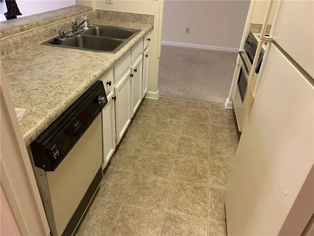 Georgia 30328, ,1 BathroomBathrooms,Residential,Sold,6665497