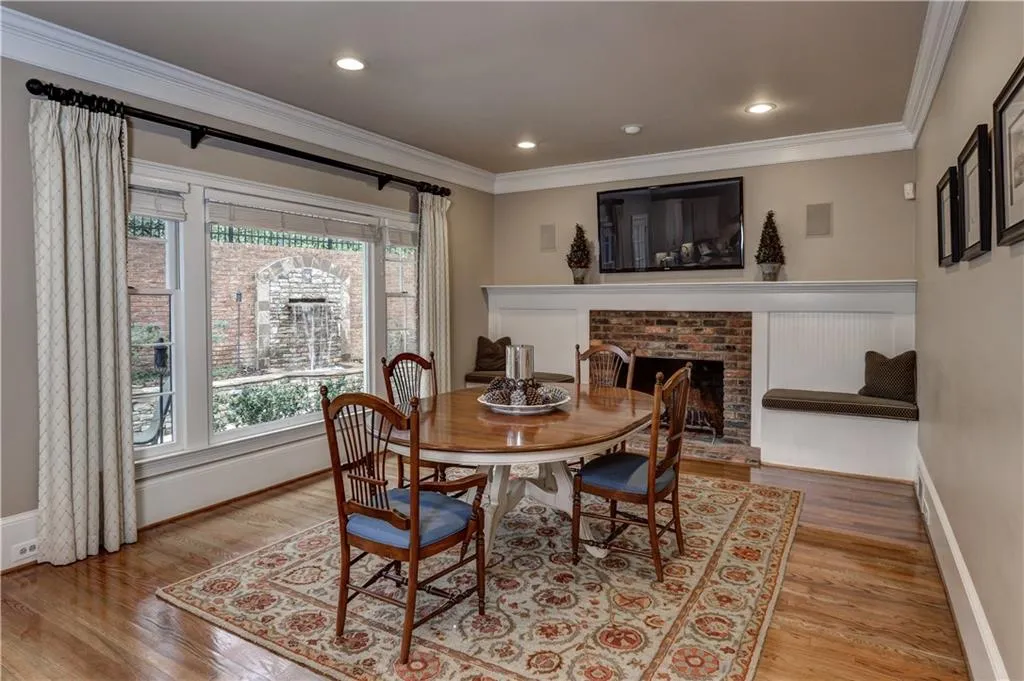 7800 Landowne Drive, Atlanta, Georgia 30350, 5 Bedrooms Bedrooms, ,4 BathroomsBathrooms,Residential,Sold,7800 Landowne Drive,5624268
