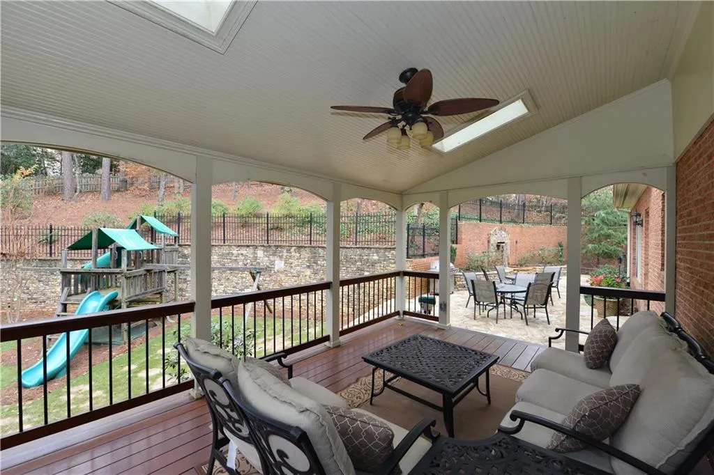7800 Landowne Drive, Atlanta, Georgia 30350, 5 Bedrooms Bedrooms, ,4 BathroomsBathrooms,Residential,Sold,7800 Landowne Drive,5624268