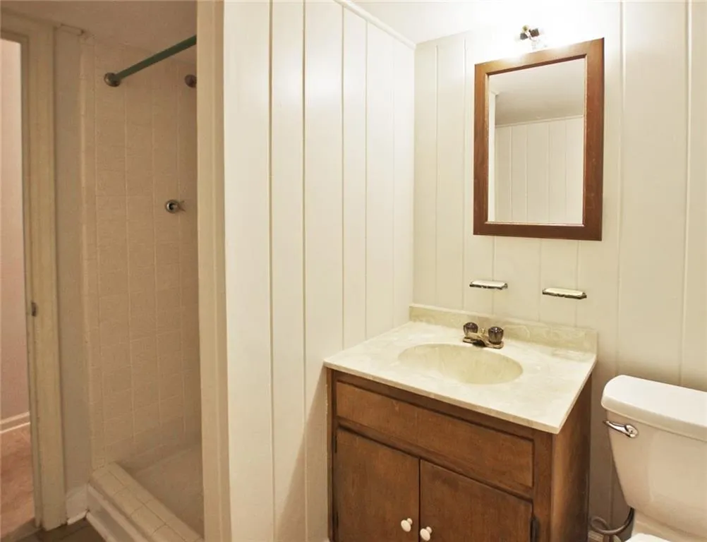 6555 Sentry Hill Trail, Sandy Springs, Georgia 30328, 4 Bedrooms Bedrooms, ,3 BathroomsBathrooms,Residential,Sold,6555 Sentry Hill Trail,6634643