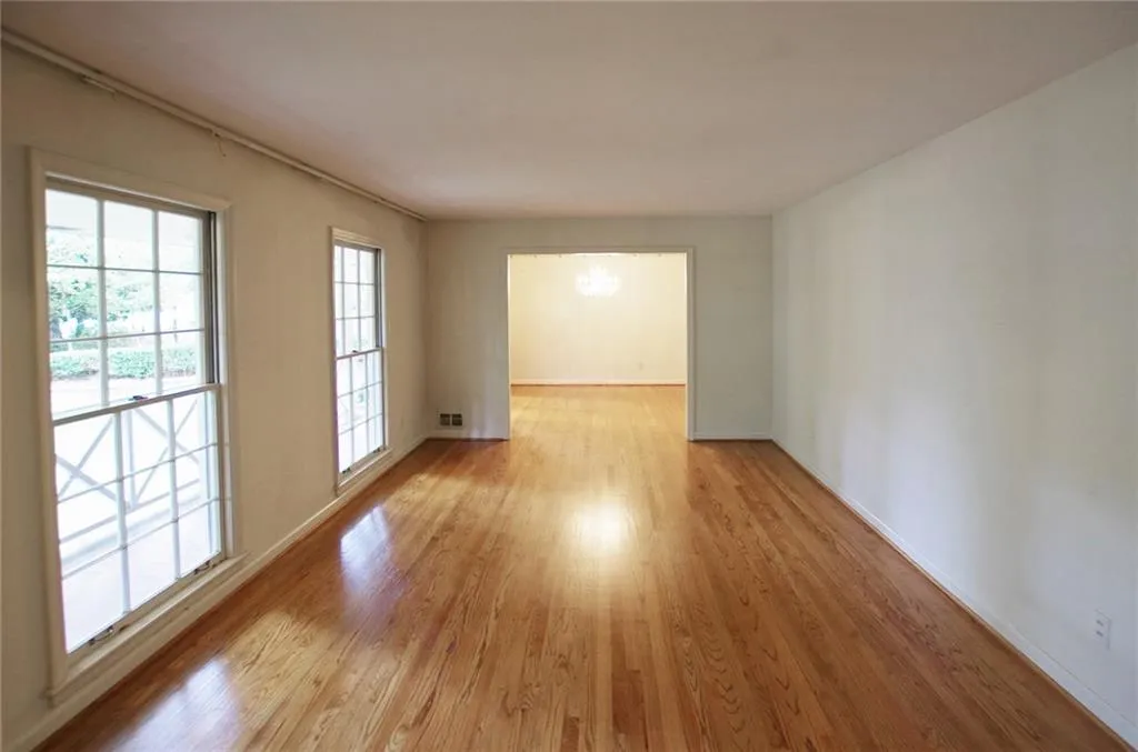 6555 Sentry Hill Trail, Sandy Springs, Georgia 30328, 4 Bedrooms Bedrooms, ,3 BathroomsBathrooms,Residential,Sold,6555 Sentry Hill Trail,6634643