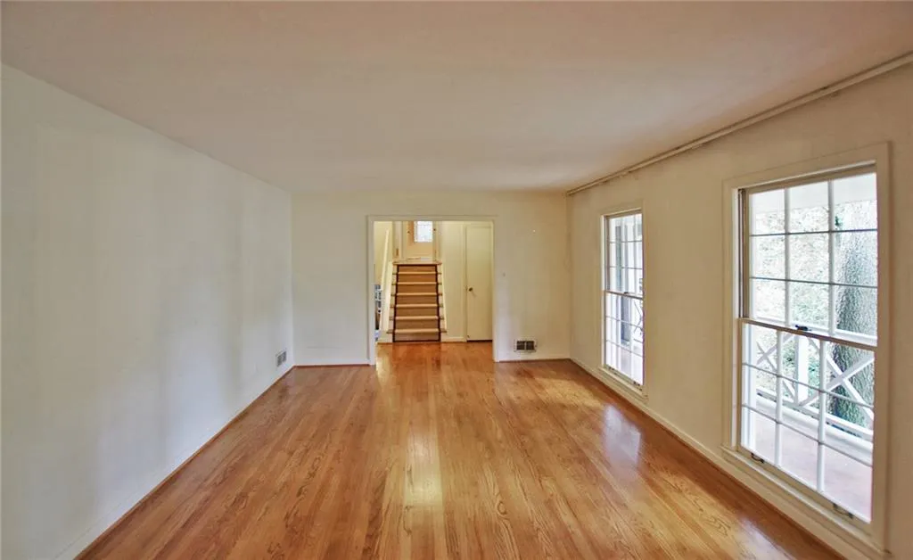 6555 Sentry Hill Trail, Sandy Springs, Georgia 30328, 4 Bedrooms Bedrooms, ,3 BathroomsBathrooms,Residential,Sold,6555 Sentry Hill Trail,6634643