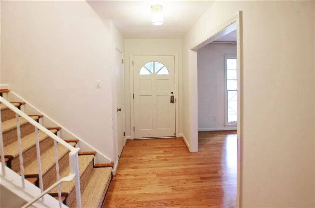 6555 Sentry Hill Trail, Sandy Springs, Georgia 30328, 4 Bedrooms Bedrooms, ,3 BathroomsBathrooms,Residential,Sold,6555 Sentry Hill Trail,6634643