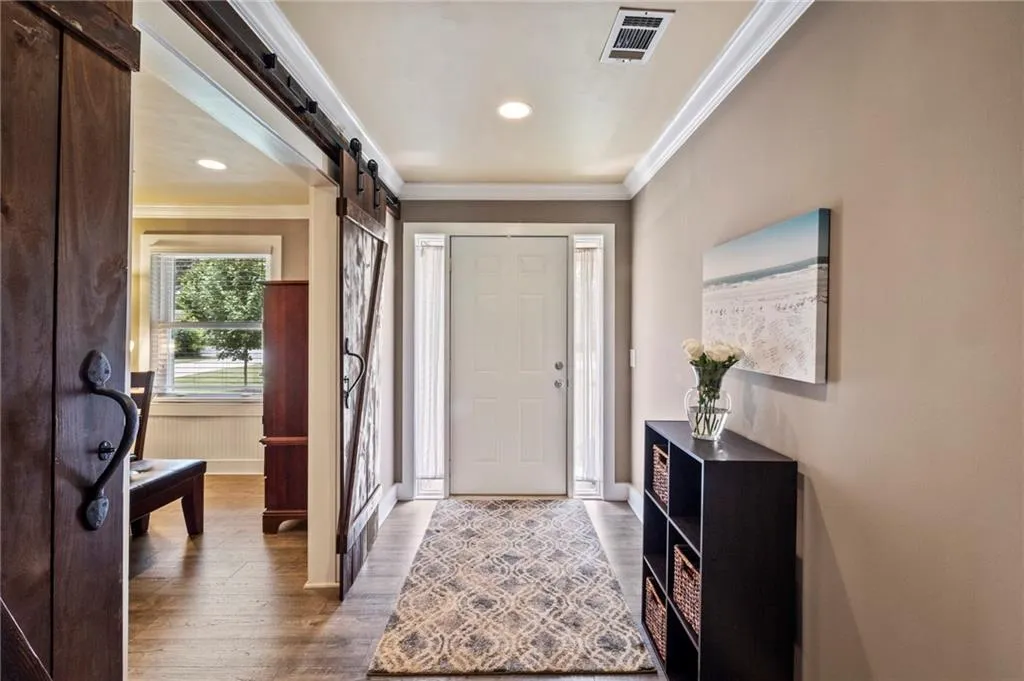 6639 Cherry Tree Lane, Sandy Springs, Georgia 30328, 3 Bedrooms Bedrooms, ,2 BathroomsBathrooms,Residential,Sold,6639 Cherry Tree Lane,6910756