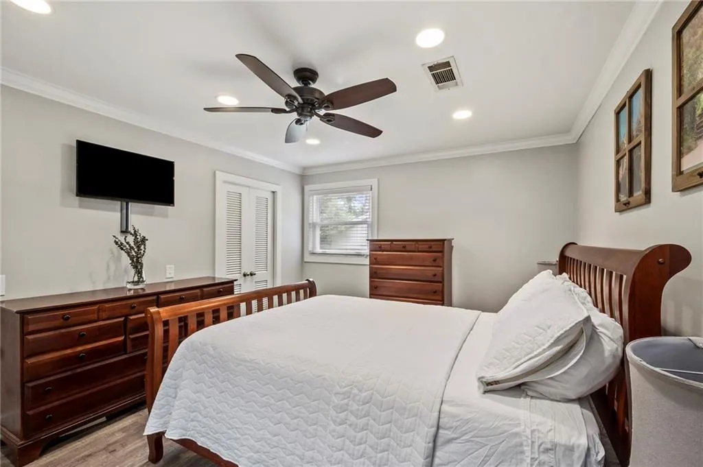 6639 Cherry Tree Lane, Sandy Springs, Georgia 30328, 3 Bedrooms Bedrooms, ,2 BathroomsBathrooms,Residential,Sold,6639 Cherry Tree Lane,6910756