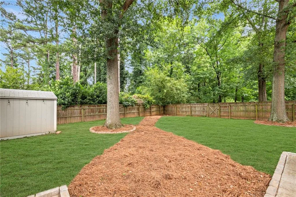 6639 Cherry Tree Lane, Sandy Springs, Georgia 30328, 3 Bedrooms Bedrooms, ,2 BathroomsBathrooms,Residential,Sold,6639 Cherry Tree Lane,6910756