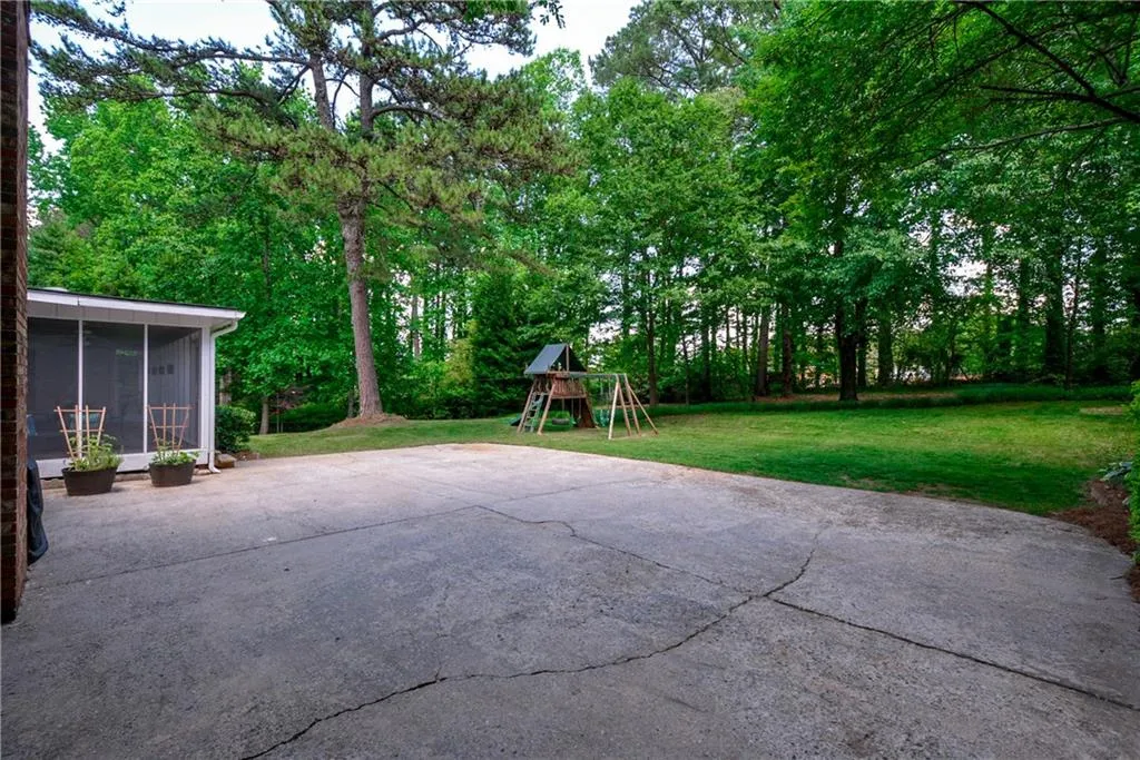 6575 Wright Circle Ne, Sandy Springs, Georgia 30328, 3 Bedrooms Bedrooms, ,2 BathroomsBathrooms,Residential,Sold,6575 Wright Circle Ne,5696016