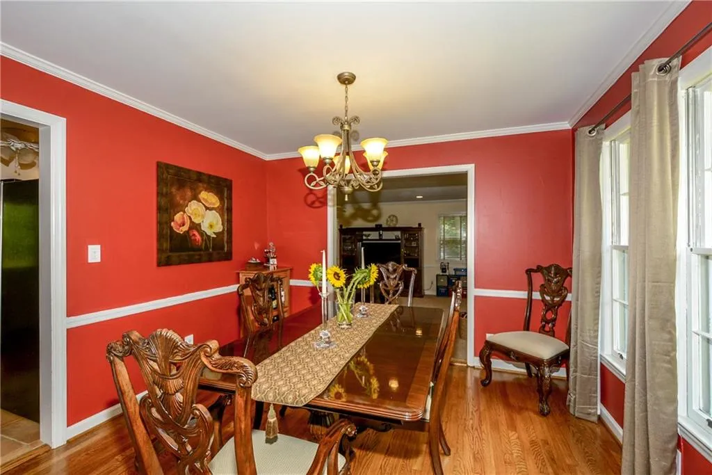 6575 Wright Circle Ne, Sandy Springs, Georgia 30328, 3 Bedrooms Bedrooms, ,2 BathroomsBathrooms,Residential,Sold,6575 Wright Circle Ne,5696016