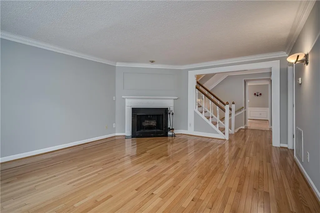 326 The Chace, Sandy Springs, Georgia 30328, 3 Bedrooms Bedrooms, ,2 BathroomsBathrooms,Residential,Sold,326 The Chace,6926233