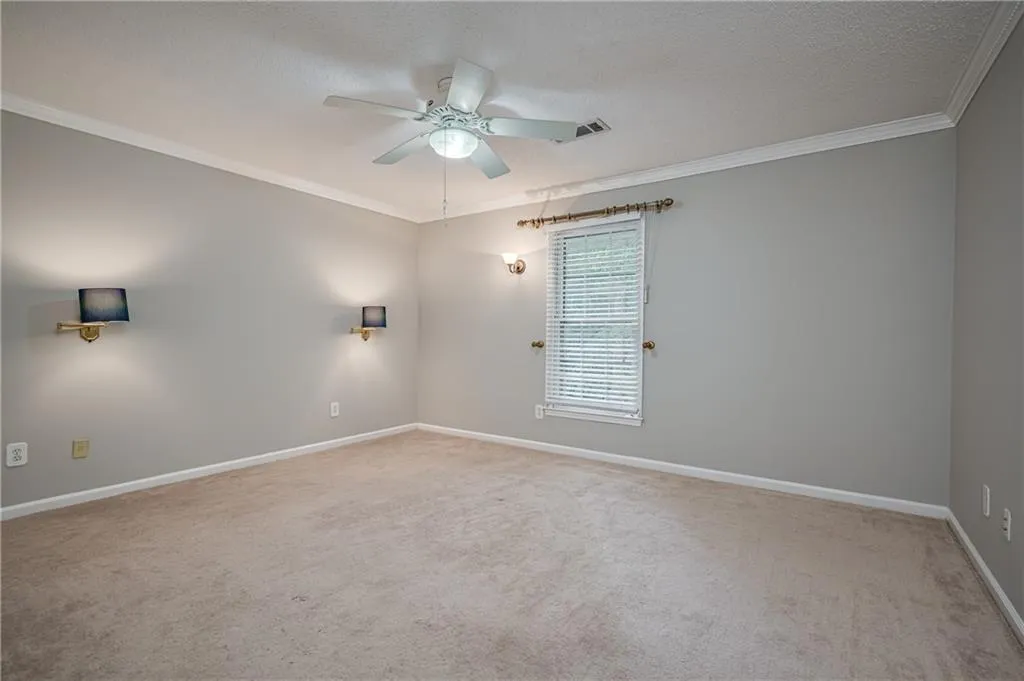 326 The Chace, Sandy Springs, Georgia 30328, 3 Bedrooms Bedrooms, ,2 BathroomsBathrooms,Residential,Sold,326 The Chace,6926233