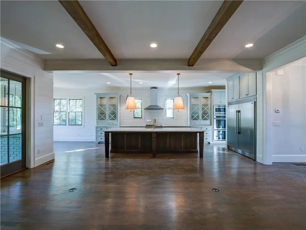 819 Longwood Drive Nw, Atlanta, Georgia 30305, 6 Bedrooms Bedrooms, ,6 BathroomsBathrooms,Residential,Sold,819 Longwood Drive Nw,5809590