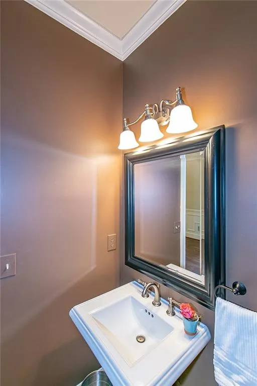 305 Aldenshire Place, Sandy Springs, Georgia 30350, 4 Bedrooms Bedrooms, ,4 BathroomsBathrooms,Residential,Sold,305 Aldenshire Place,6690910 305 Aldenshire Place, Sandy Springs, Georgia 30350, 4 Bedrooms Bedrooms, ,4 BathroomsBathrooms,Residential,Sold,305 Aldenshire Place,6690910