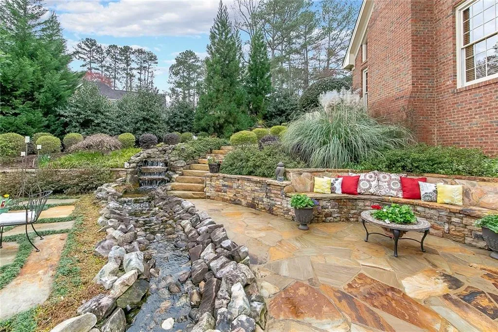 305 Aldenshire Place, Sandy Springs, Georgia 30350, 4 Bedrooms Bedrooms, ,4 BathroomsBathrooms,Residential,Sold,305 Aldenshire Place,6690910 305 Aldenshire Place, Sandy Springs, Georgia 30350, 4 Bedrooms Bedrooms, ,4 BathroomsBathrooms,Residential,Sold,305 Aldenshire Place,6690910