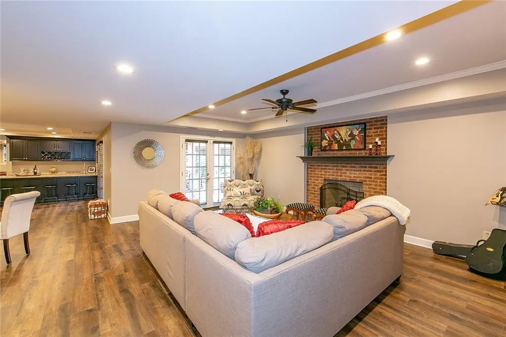 305 Aldenshire Place, Sandy Springs, Georgia 30350, 4 Bedrooms Bedrooms, ,4 BathroomsBathrooms,Residential,Sold,305 Aldenshire Place,6690910 305 Aldenshire Place, Sandy Springs, Georgia 30350, 4 Bedrooms Bedrooms, ,4 BathroomsBathrooms,Residential,Sold,305 Aldenshire Place,6690910