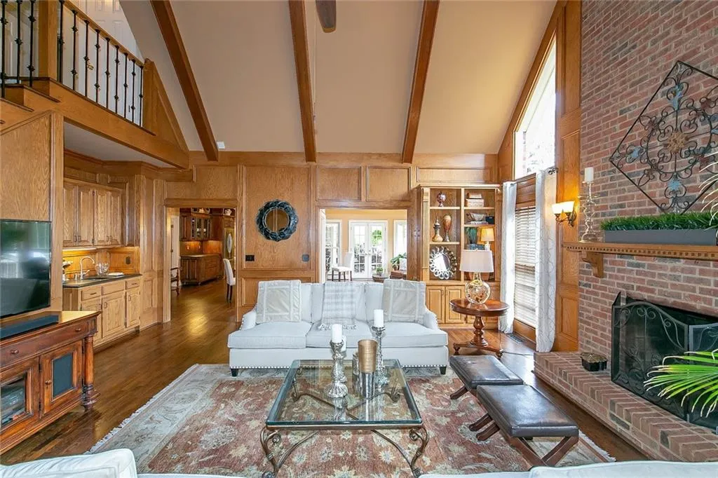 305 Aldenshire Place, Sandy Springs, Georgia 30350, 4 Bedrooms Bedrooms, ,4 BathroomsBathrooms,Residential,Sold,305 Aldenshire Place,6690910 305 Aldenshire Place, Sandy Springs, Georgia 30350, 4 Bedrooms Bedrooms, ,4 BathroomsBathrooms,Residential,Sold,305 Aldenshire Place,6690910