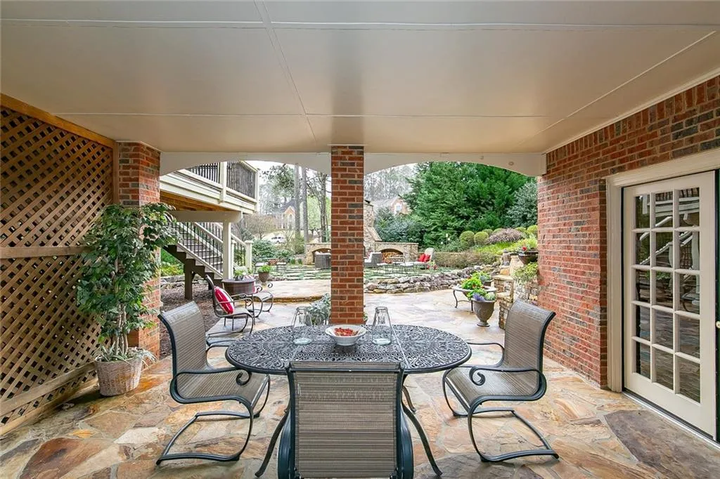 305 Aldenshire Place, Sandy Springs, Georgia 30350, 4 Bedrooms Bedrooms, ,4 BathroomsBathrooms,Residential,Sold,305 Aldenshire Place,6690910 305 Aldenshire Place, Sandy Springs, Georgia 30350, 4 Bedrooms Bedrooms, ,4 BathroomsBathrooms,Residential,Sold,305 Aldenshire Place,6690910