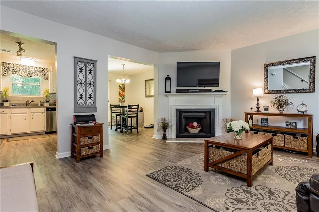 2003 Queen Anne Court, Atlanta, Georgia 30350, 2 Bedrooms Bedrooms, ,2 BathroomsBathrooms,Residential,Sold,2003 Queen Anne Court,6055273