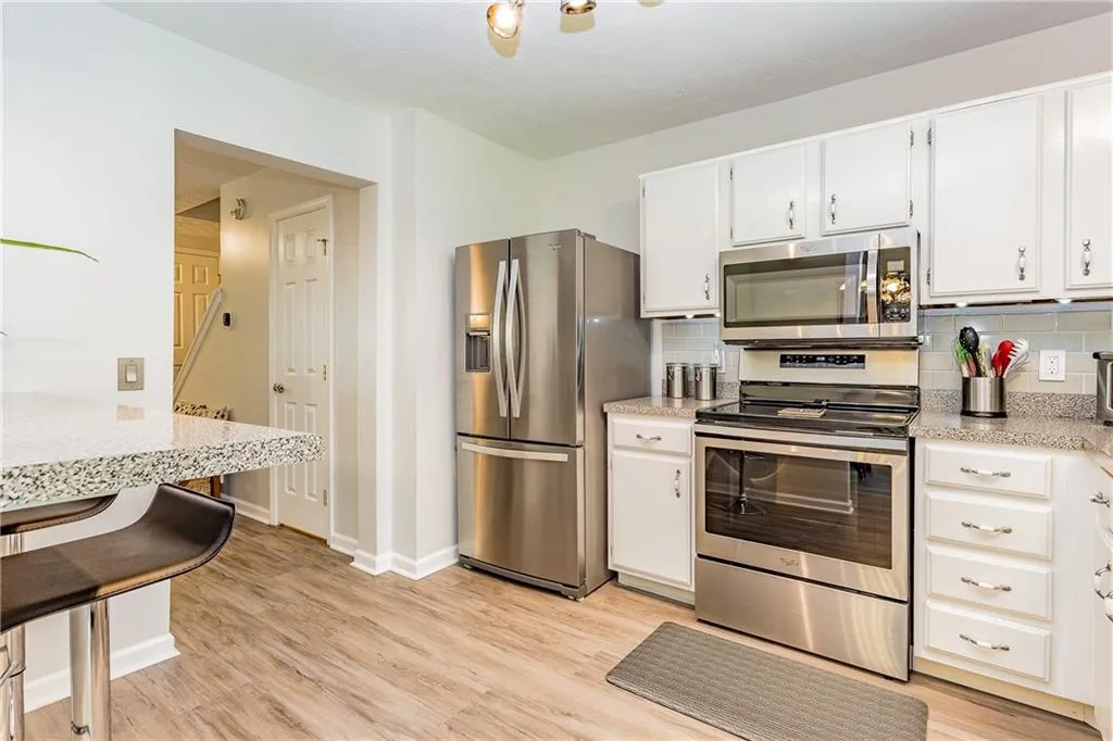 2003 Queen Anne Court, Atlanta, Georgia 30350, 2 Bedrooms Bedrooms, ,2 BathroomsBathrooms,Residential,Sold,2003 Queen Anne Court,6055273