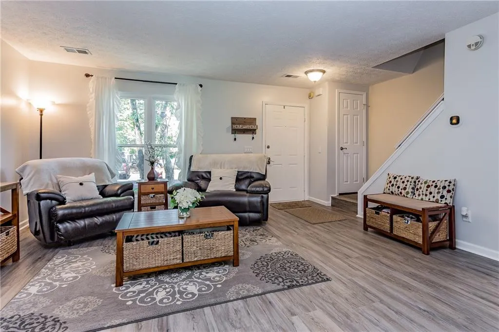 2003 Queen Anne Court, Atlanta, Georgia 30350, 2 Bedrooms Bedrooms, ,2 BathroomsBathrooms,Residential,Sold,2003 Queen Anne Court,6055273