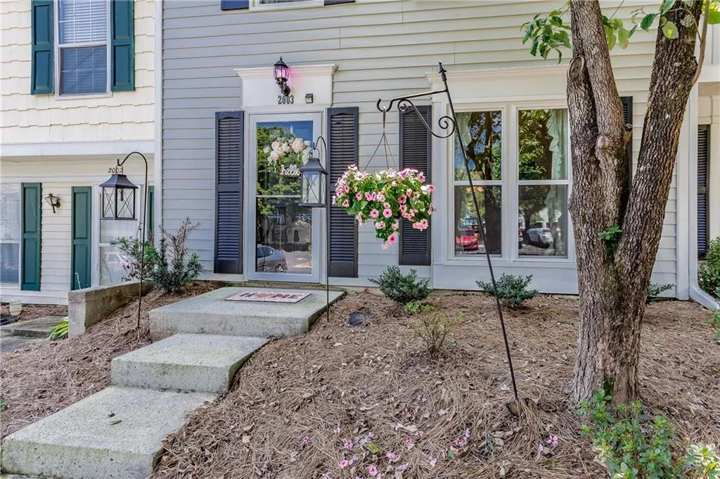 2003 Queen Anne Court, Atlanta, Georgia 30350, 2 Bedrooms Bedrooms, ,2 BathroomsBathrooms,Residential,Sold,2003 Queen Anne Court,6055273