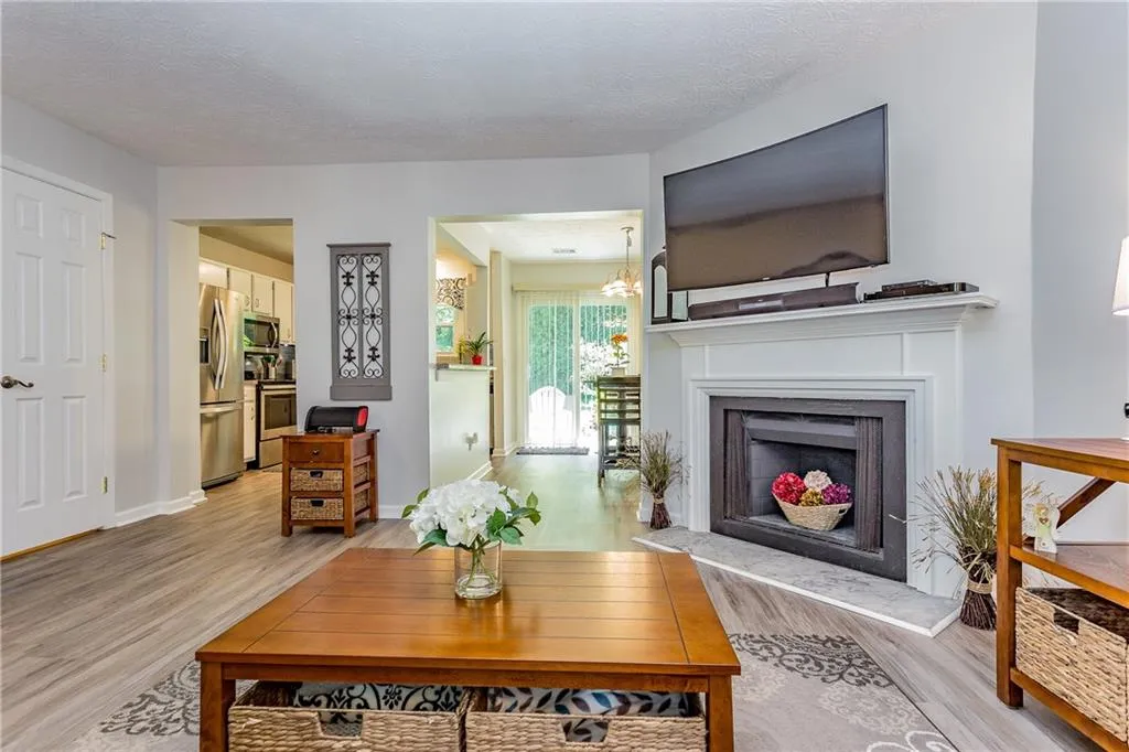 2003 Queen Anne Court, Atlanta, Georgia 30350, 2 Bedrooms Bedrooms, ,2 BathroomsBathrooms,Residential,Sold,2003 Queen Anne Court,6055273