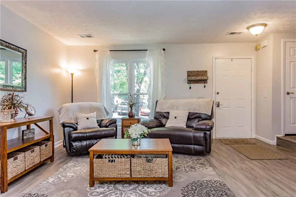 2003 Queen Anne Court, Atlanta, Georgia 30350, 2 Bedrooms Bedrooms, ,2 BathroomsBathrooms,Residential,Sold,2003 Queen Anne Court,6055273