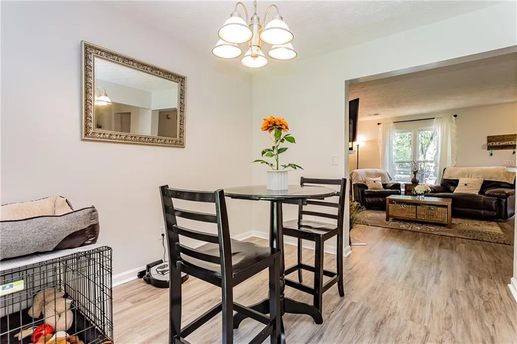 2003 Queen Anne Court, Atlanta, Georgia 30350, 2 Bedrooms Bedrooms, ,2 BathroomsBathrooms,Residential,Sold,2003 Queen Anne Court,6055273