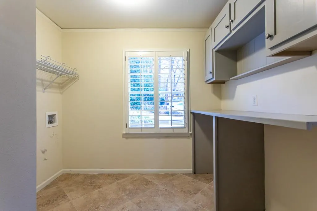 6440 Tanacrest Court, Atlanta, Georgia 30328, 4 Bedrooms Bedrooms, ,3 BathroomsBathrooms,Residential,Sold,6440 Tanacrest Court,6679927