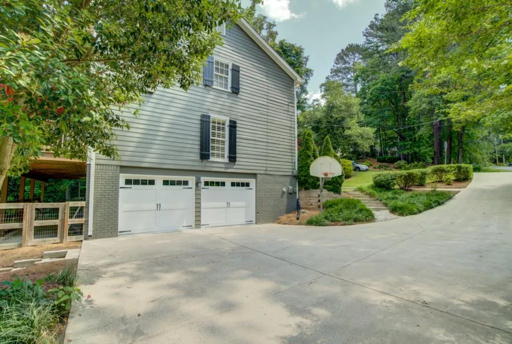 6440 Tanacrest Court, Atlanta, Georgia 30328, 4 Bedrooms Bedrooms, ,3 BathroomsBathrooms,Residential,Sold,6440 Tanacrest Court,6679927