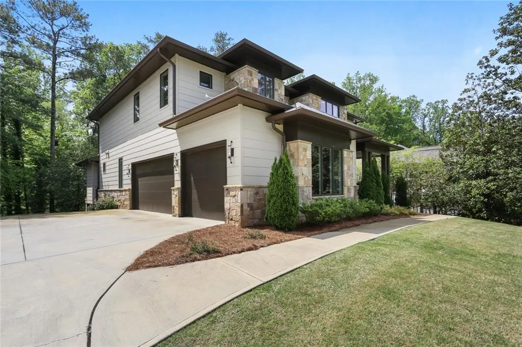 40 Bonnie Lane, Atlanta, Georgia 30328, 6 Bedrooms Bedrooms, ,6 BathroomsBathrooms,Residential,Sold,40 Bonnie Lane,7041064