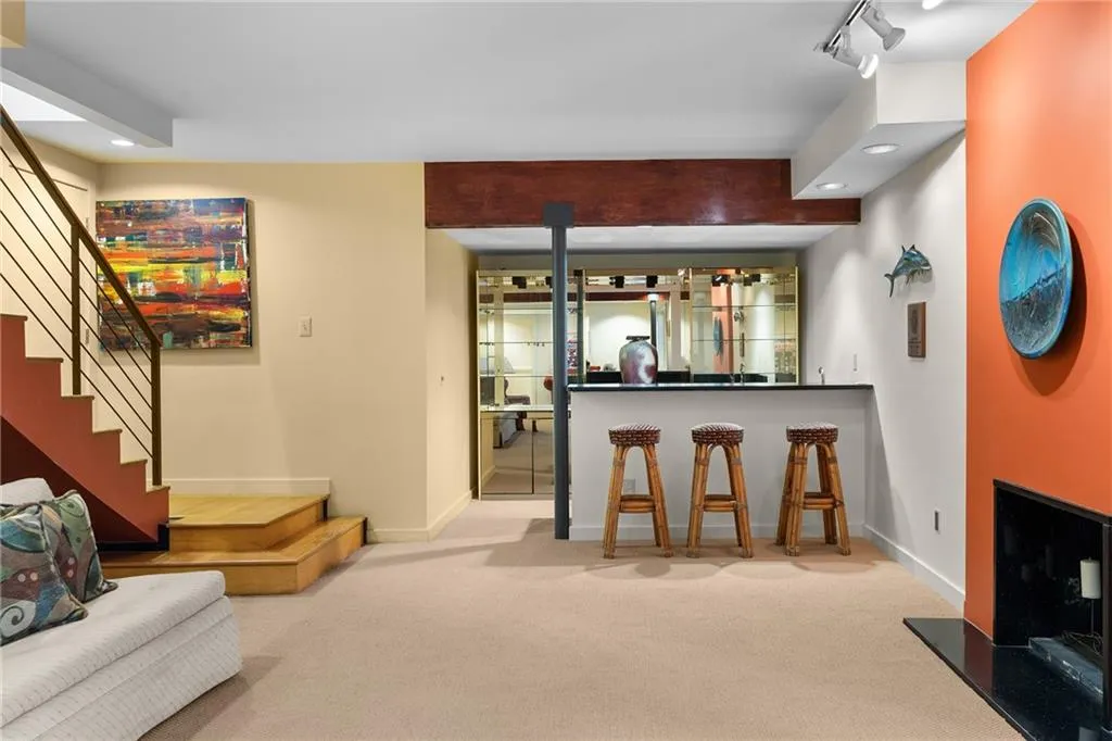 374 Londonberry Road, Atlanta, Georgia 30327, 4 Bedrooms Bedrooms, ,3 BathroomsBathrooms,Residential,Sold,374 Londonberry Road,7736916