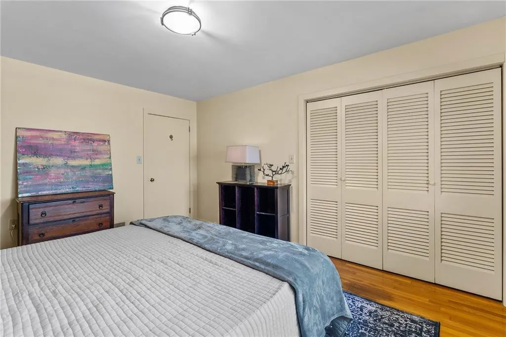 374 Londonberry Road, Atlanta, Georgia 30327, 4 Bedrooms Bedrooms, ,3 BathroomsBathrooms,Residential,Sold,374 Londonberry Road,7736916
