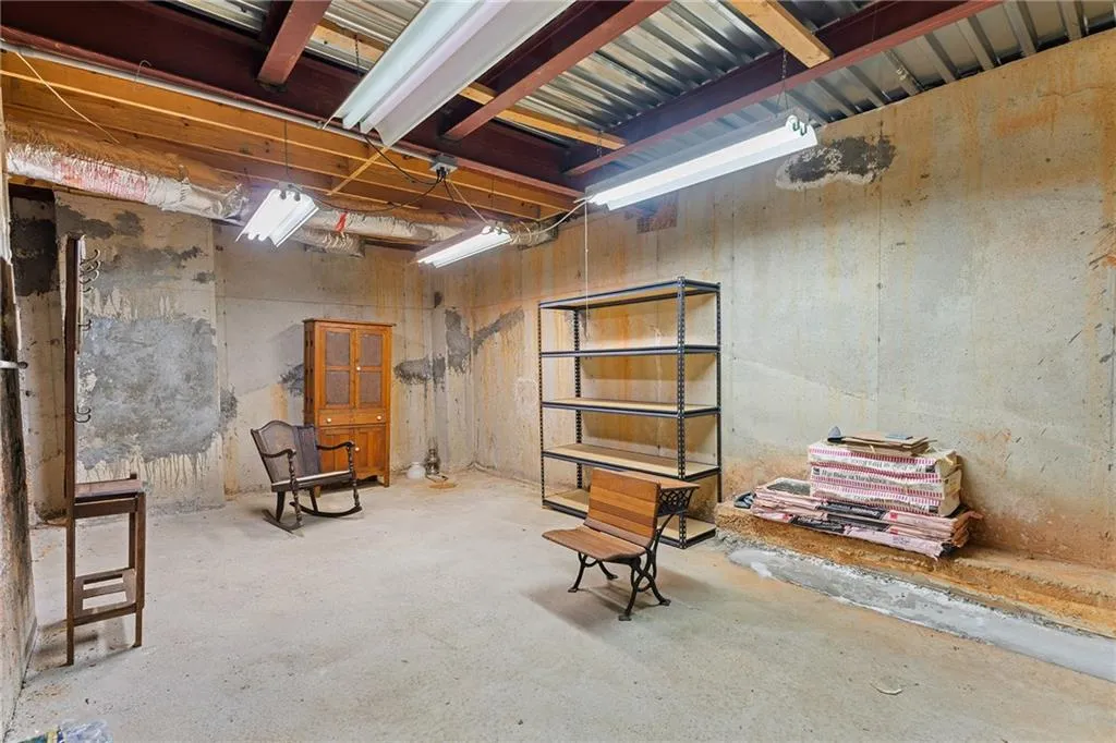 374 Londonberry Road, Atlanta, Georgia 30327, 4 Bedrooms Bedrooms, ,3 BathroomsBathrooms,Residential,Sold,374 Londonberry Road,7736916